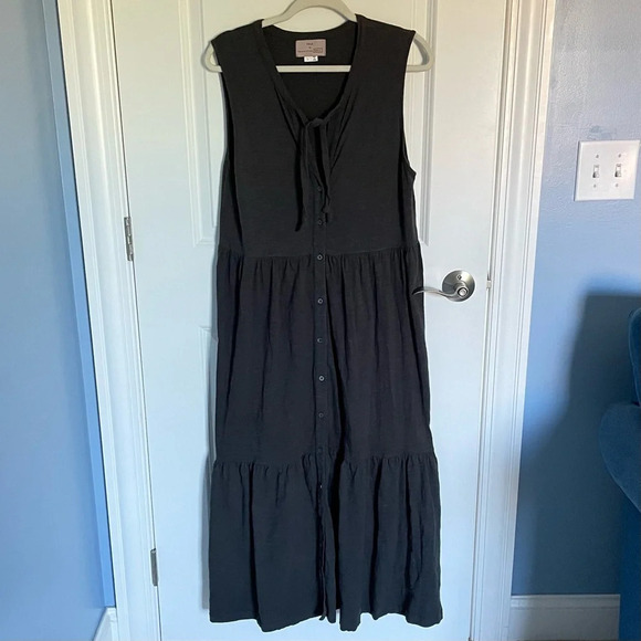 Folk by Hansel from Basel Black Sleeveless Tiered Midi Dress - 29731 - Picture 2 of 12